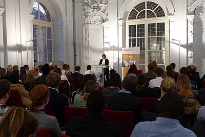 Dr. Navi Pillay speaking at the Human Rights Master's opening ceremony at the Friedrich-Alexander University Erlangen-Nuremberg, photo: Centre for Human Rights Erlangen-Nürnberg 