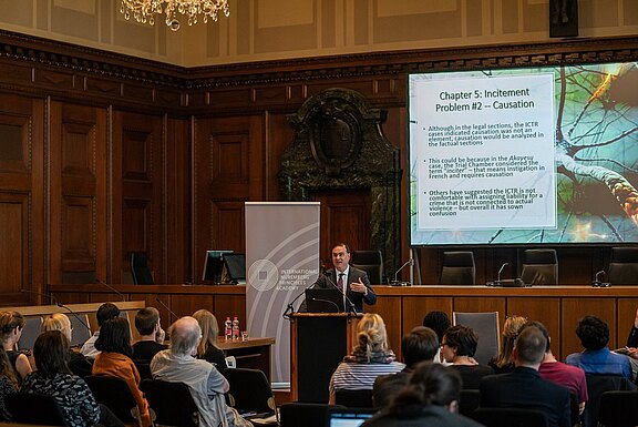 Prof._Gregory_Gordon_presents_his_book_in_historic_Courtroom_600_DSC7226.jpg  