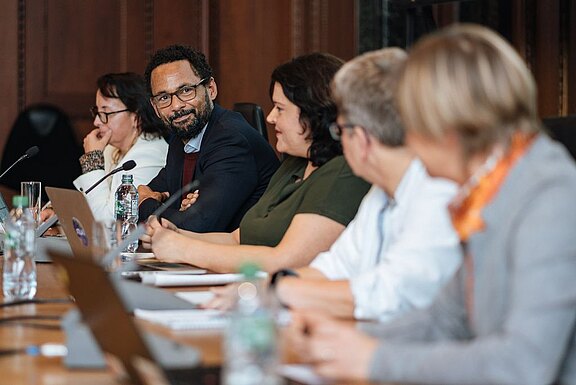28_2019-10-19_IANP_LEROT_NueForum19_LER9510_Panel-VI_webres.jpg  