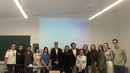 Dr. Pablo Gavira Díaz referierte bei KNU-FAU Sommerschule „Demokratieaufbau in Kriegszeiten" Dr. Pablo Gavira Díaz referierte bei KNU-FAU Sommerschule „Demokratieaufbau in Kriegszeiten"